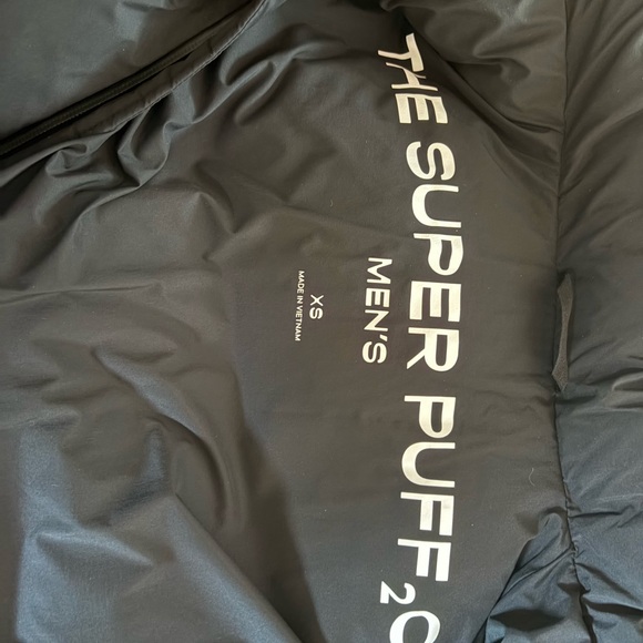 Aritzia Black Puffer Jacket - Picture 2 of 8